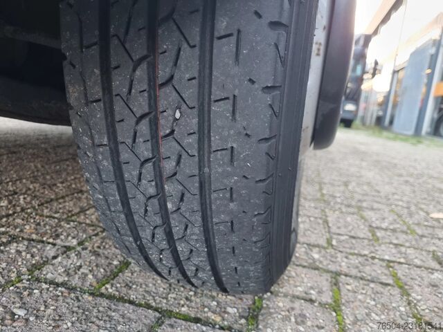 Iveco Daily 35C11 Bakwagen Laadklep 22m3 2.48 hoog Iveco Daily 35C11 Bakwagen Laadklep 22m3 2.48 hoog