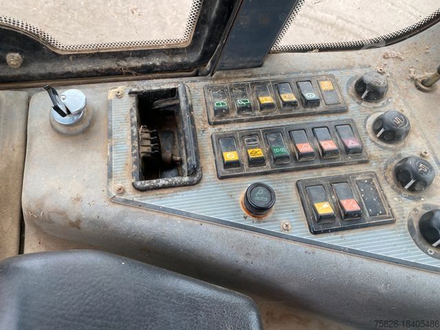 Wiellader HITACHI W130 Radlader