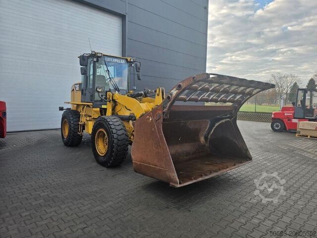 ładowarka Caterpillar 924Hz