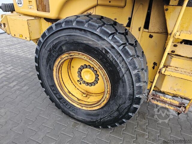 ładowarka Caterpillar 924Hz