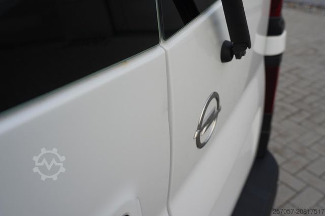 Minibus OPEL Vivaro B Combi L1H1 CDTI