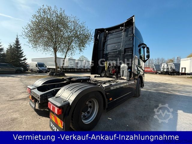 Standardowy ciągnik siodłowy VOLVO FH 500 - Euro 6-ACC-I-Shift-I-Park cool