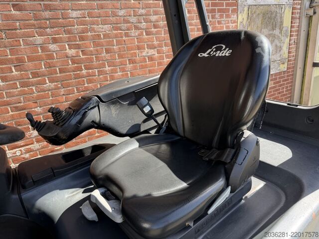 Elektrikli 4 tekerlekli forklift Linde E25HL-01/600