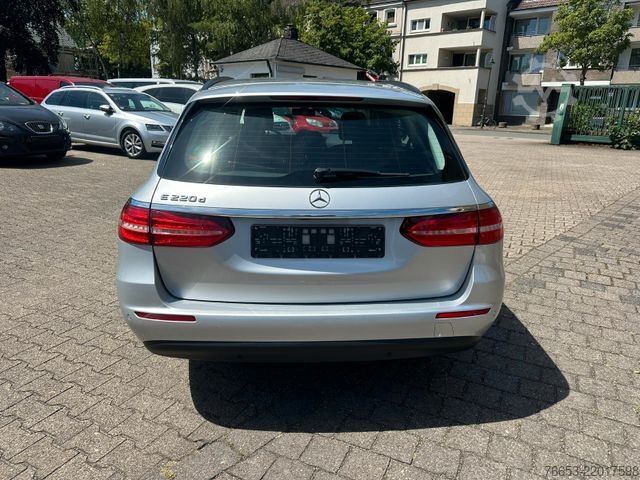 Minibüs MERCEDES-BENZ E 220d T Automatik 143kw * LED * Navi * Kamera