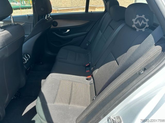 Minibüs MERCEDES-BENZ E 220d T Automatik 143kw * LED * Navi * Kamera