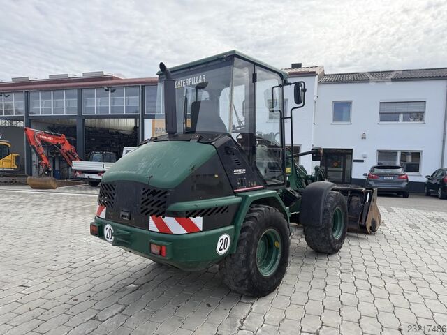 Lastare Caterpillar 906