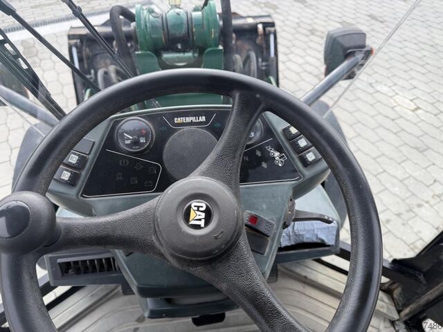 Lastare Caterpillar 906