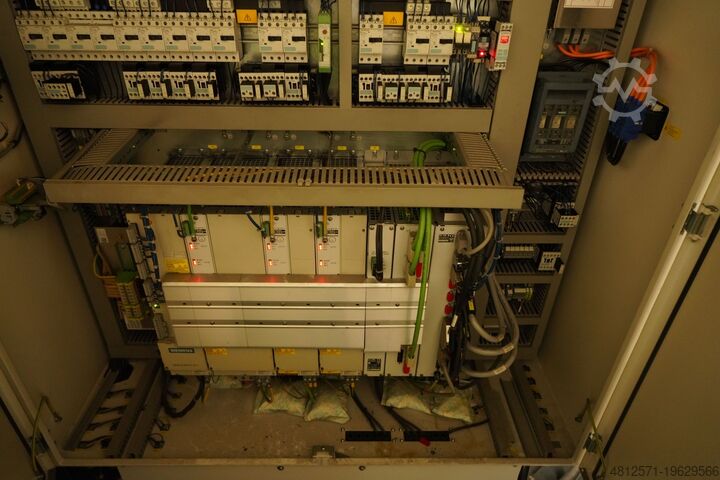 Centre d'usinage vertical Mikron VCE 1000 Pro