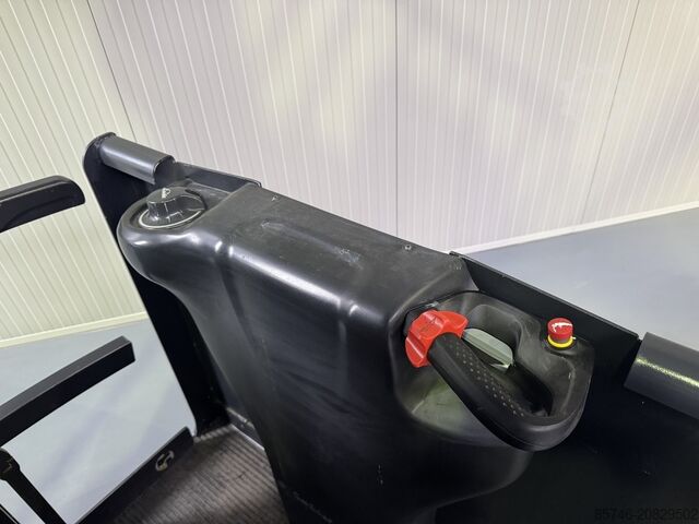 V 10 / * DEMO !! DOUBLE steering !! FULL options !! LINDE V 10 /  * DEMO !! DOUBLE steering !! FULL options !!