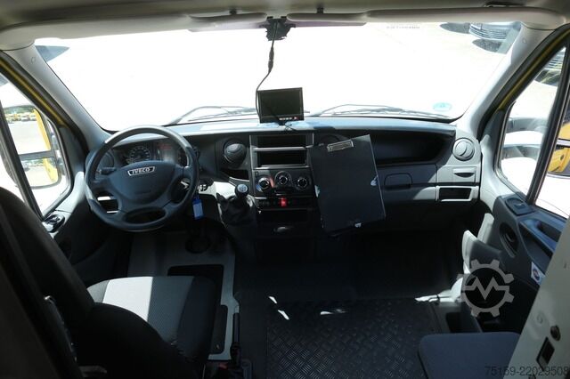 Vrachtwagen met bakwagen iveco Daily 35 S11 C30C AUTOMATIK KAMERA Regale LUFT DURCHGANG EURO-5 CoC