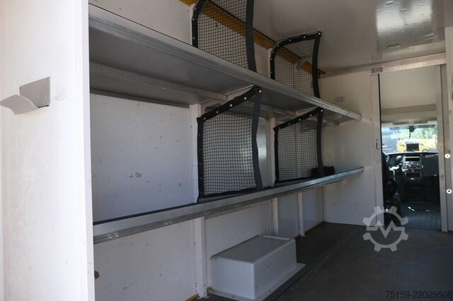 Vrachtwagen met bakwagen iveco Daily 35 S11 C30C AUTOMATIK KAMERA Regale LUFT DURCHGANG EURO-5 CoC