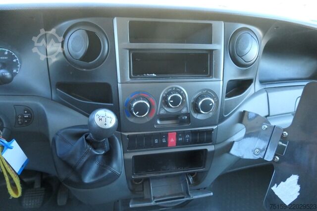 Fourgon tôlé iveco Daily 35 S11 C30C AUTOMATIK KAMERA Regale LUFT DURCHGANG EURO-5 CoC