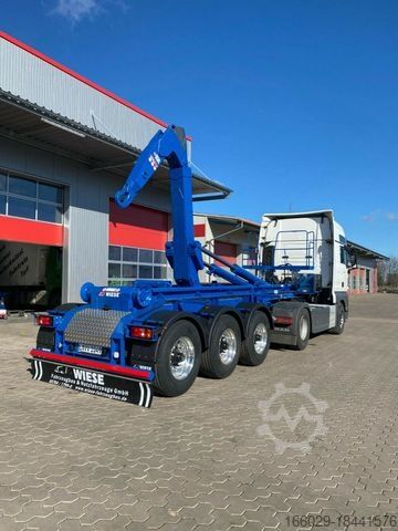 Naczepa z wymienną zabudową Auflieger Abrollkipper Hakenlift Agrarausführung