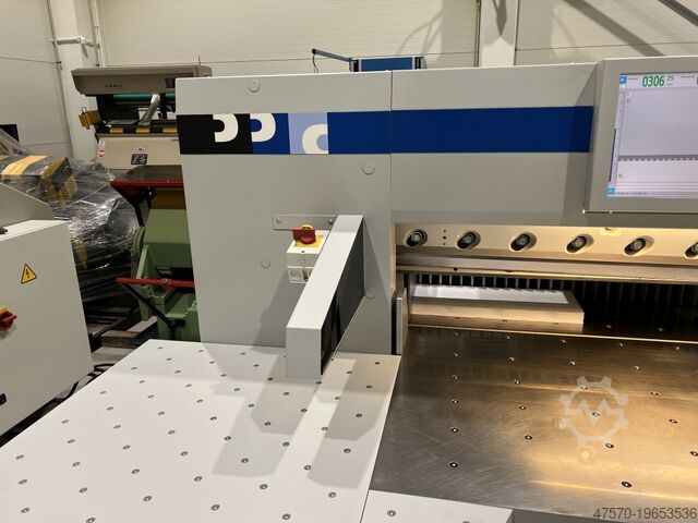 Paper cutting machine Wohlenberg 132 TS Paper Cutting Machine