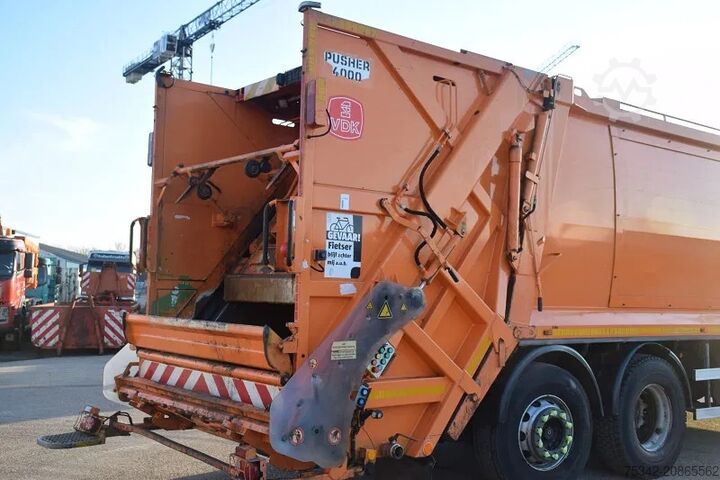 Refuse collection vehicle Iveco Stralis AD260S31 - PUSHER 4000