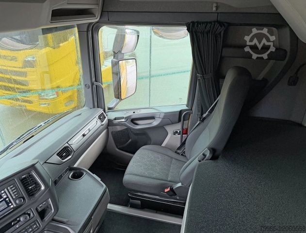 Standaard trekker SCANIA R450 HIGHLINE 2X TANKS FULL AIR RETARDER NL-TRUC