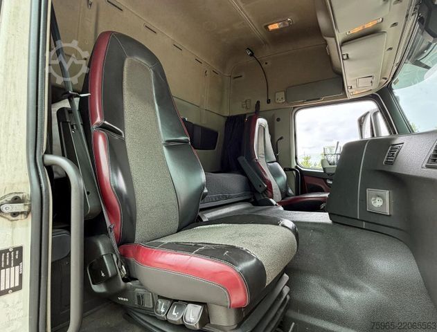 Koelwagen VOLVO FM 7 KARREN BAK THEO MULDER KOELING KACHEL LAADK