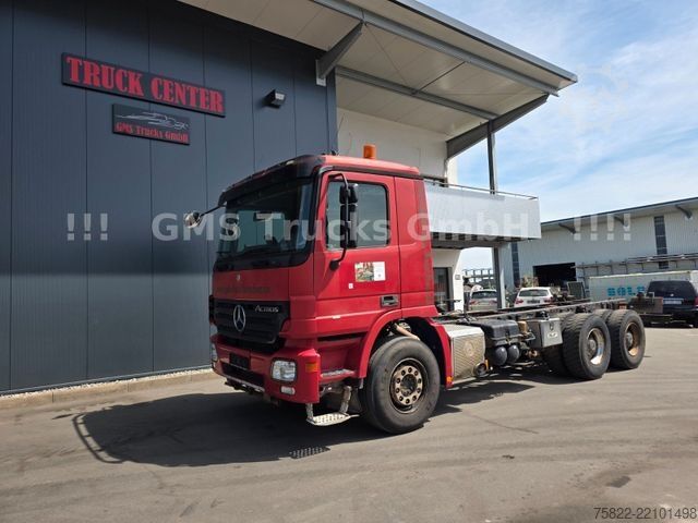 LKW-Fahrgestell MERCEDES-BENZ Actros 2641 / 6X4 / EPS 3 Pedal / German