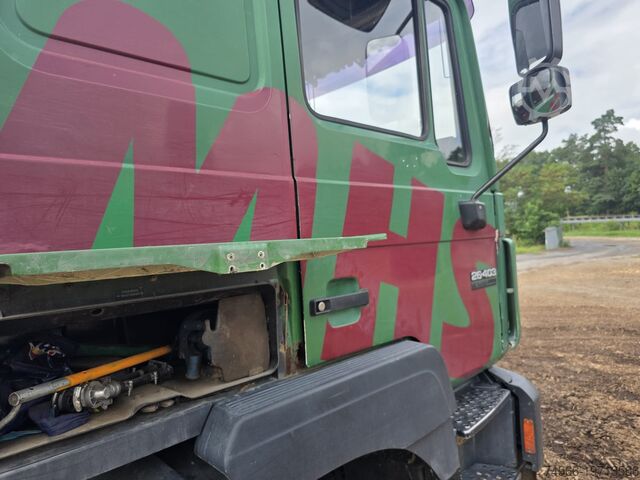 Hookloader MAN MAN 26 403 F2000 Abrollkipper Meille 6X4