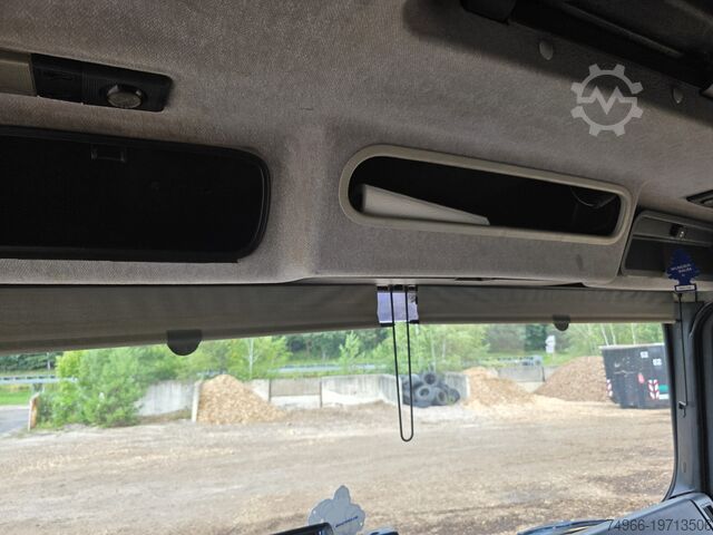 Hookloader MAN MAN 26 403 F2000 Abrollkipper Meille 6X4