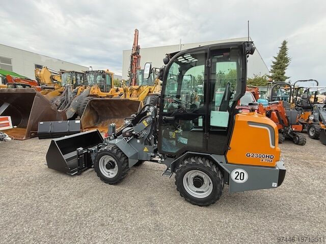 Kolový nakladač Giant G2300 X-TRA HD