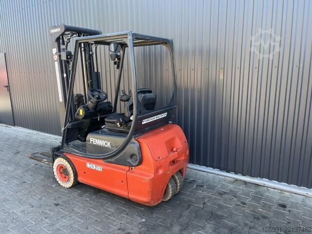 Elektro 3 Rad-Stapler Linde E16C-02