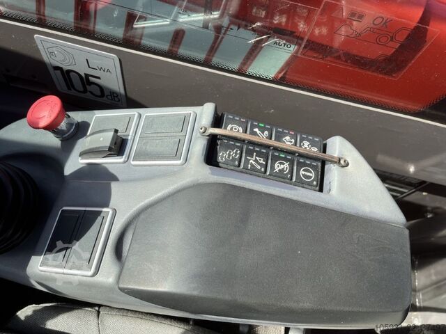 Teleskopstapler starr Manitou MHT790