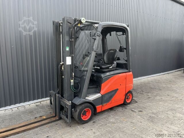 Empilhador eléctrico de 4 rodas Linde E20PH-02