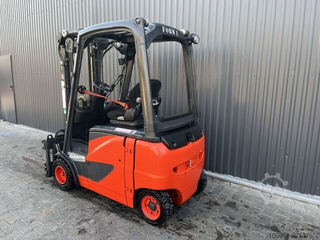 Empilhador eléctrico de 4 rodas Linde E20PH-01