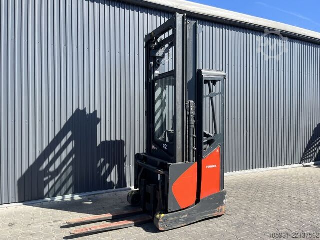 Empilhador retrátil Linde R16X