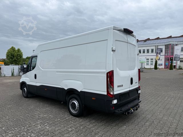 Furgone a tetto alto IVECO Daily 35S16V Klima, PDC,Tacho, AHK, RD 3520mm
