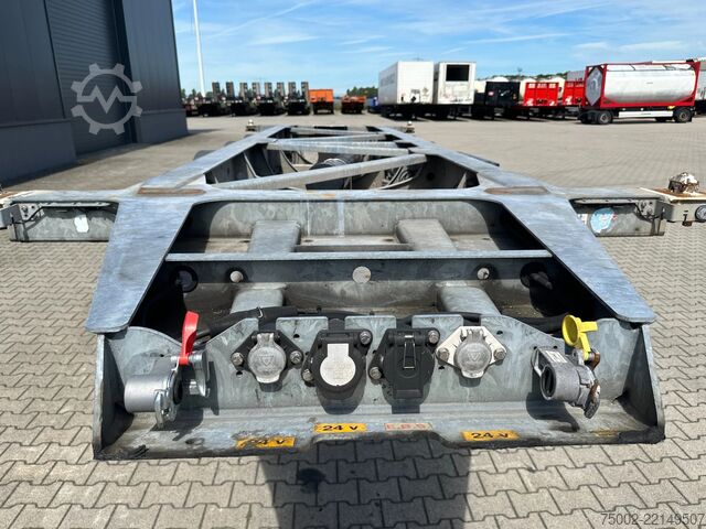 Transportul de containere Van Hool 20FT ADR CHASSIS / EMPTY WEIGHT 3.280kg / SAF D...