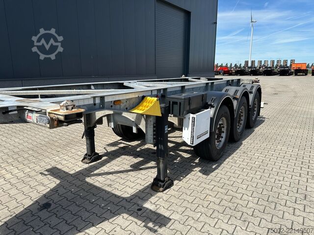 Transportul de containere Van Hool 20FT ADR CHASSIS / EMPTY WEIGHT 3.280kg / SAF D...