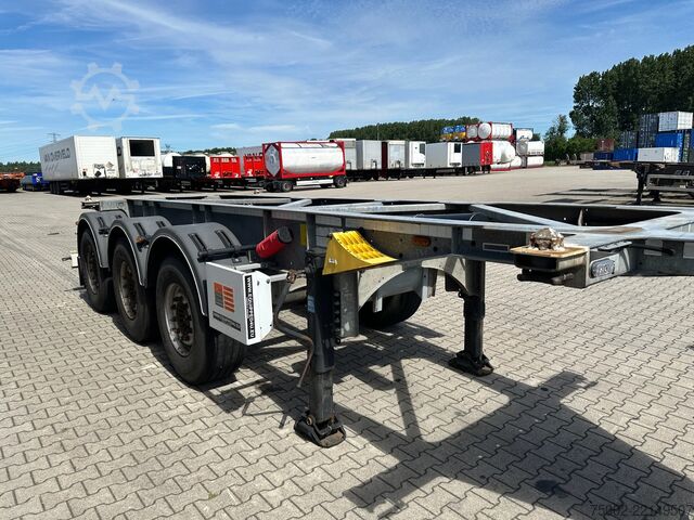Transportul de containere Van Hool 20FT ADR CHASSIS / EMPTY WEIGHT 3.280kg / SAF D...