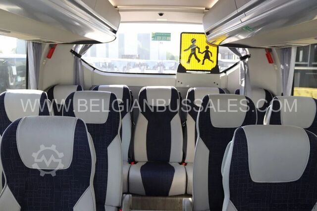 Touringcar Volvo 9700 HD / 13m / Full option / Lift