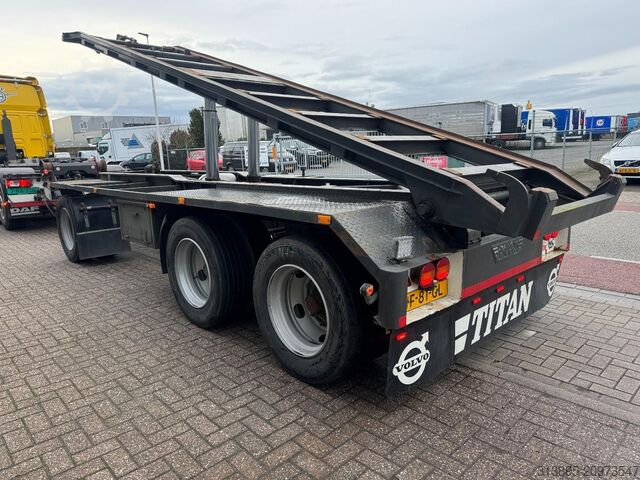 Transport af containere Burg BPA 10 18 Kipper