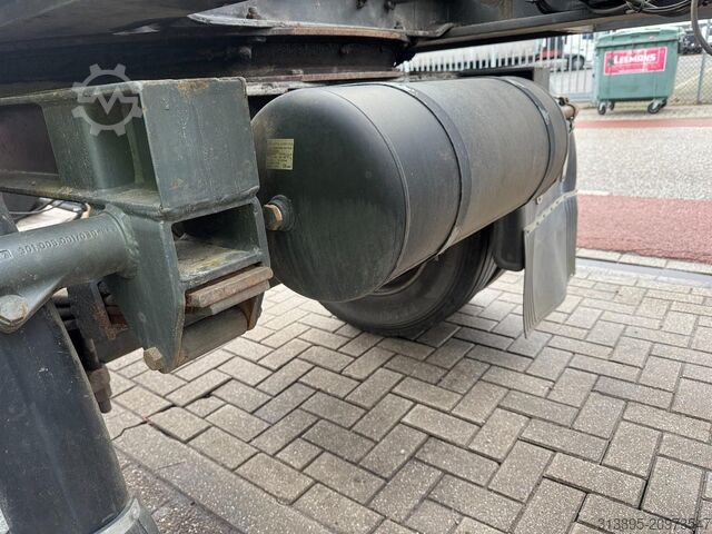 Transport af containere Burg BPA 10 18 Kipper