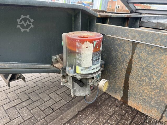 Transport af containere Burg BPA 10 18 Kipper