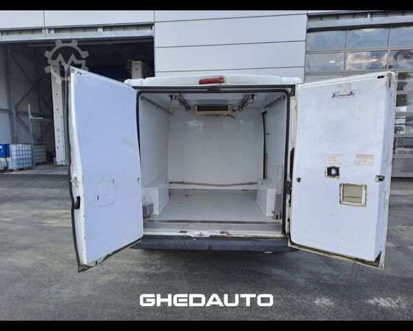 Microbuz FIAT Ducato 250 30 E5 2011 - Ducato 30 CH2 2.0 mjt 115cv vetrato - FRIGO