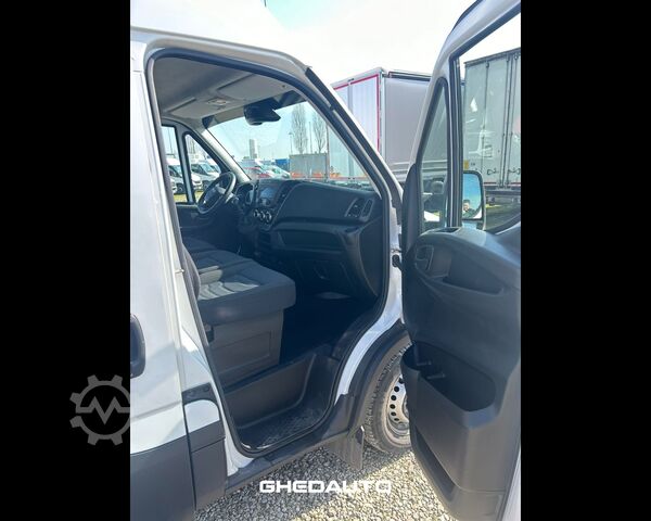 Microbuz IVECO Daily V 35.16 E6 2016 - daily 35 S16 V H3 4100 E6