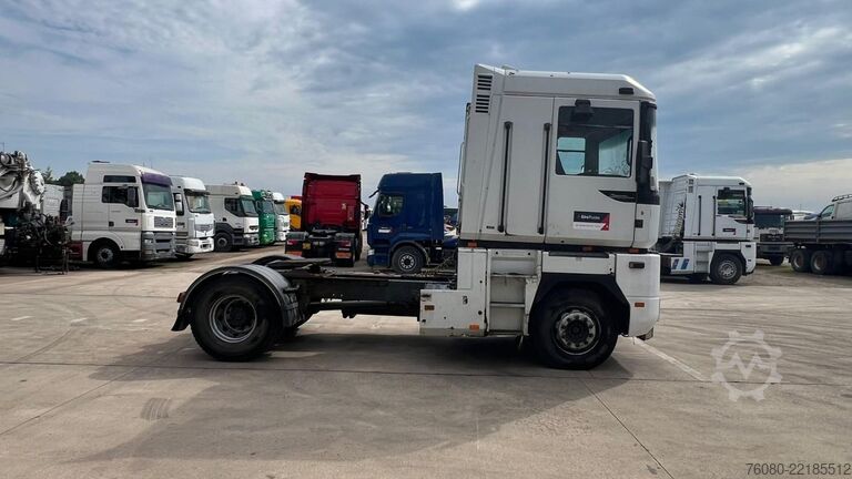 Standart-SZM Renault Magnum 470 (POMPE MANUELLE / BOITE MANUELLE / M...