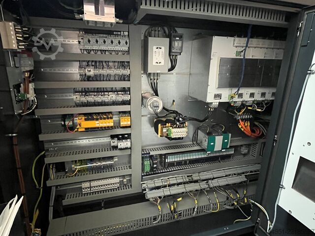 5-assig bewerkingscentrum DMG MORI DMU 80 Monoblock