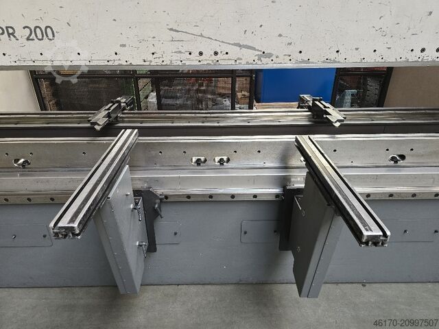 Prensa dobradeira Bystronic PR 200