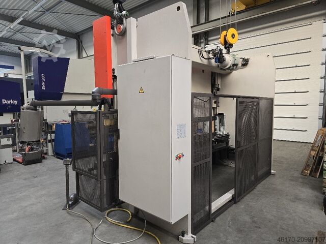 Prensa dobradeira Bystronic PR 200