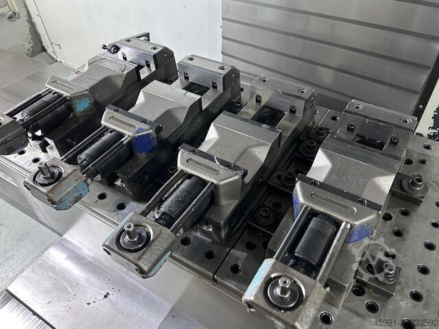 κατακόρυφο κέντρο κατεργασίας HAAS VF-4SS vertical machining center