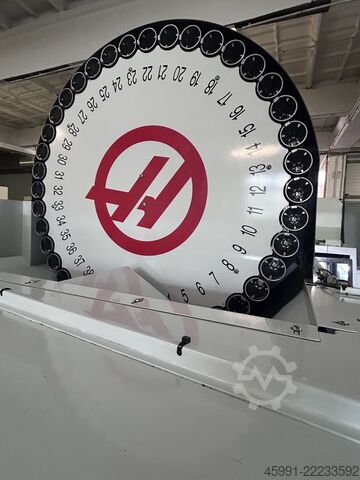 κατακόρυφο κέντρο κατεργασίας HAAS VF-4SS vertical machining center