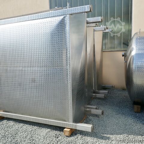 Réservoir rectangulaire de 6100 litres en acier inoxydable V2A Rieger 9658