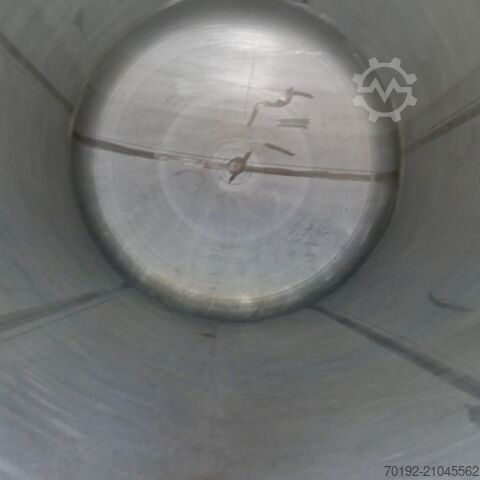 Réservoir de stockage horizontal de 13 000 litres en acier inoxydable V2A sur selles de support  9621