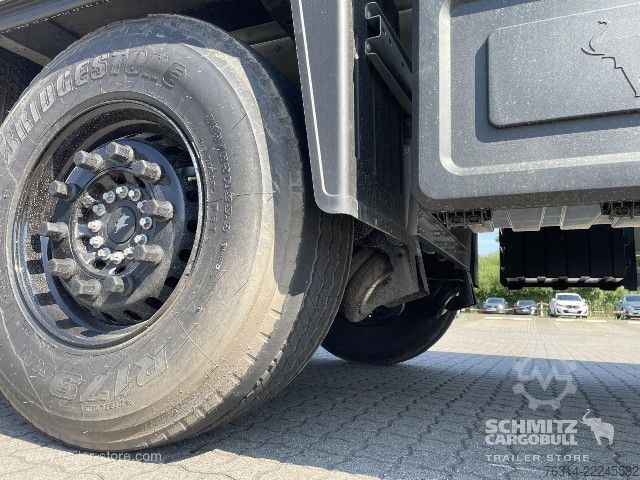 Otvorena poluprikolica sa ceradom Schmitz Cargobull Curtainsider Standard Ladebordwand Getränke