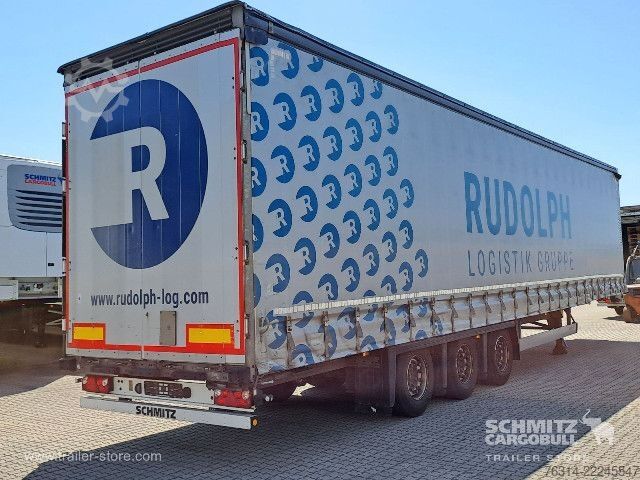 Otvorena poluprikolica sa ceradom Schmitz Cargobull Curtainsider Mega Getränke